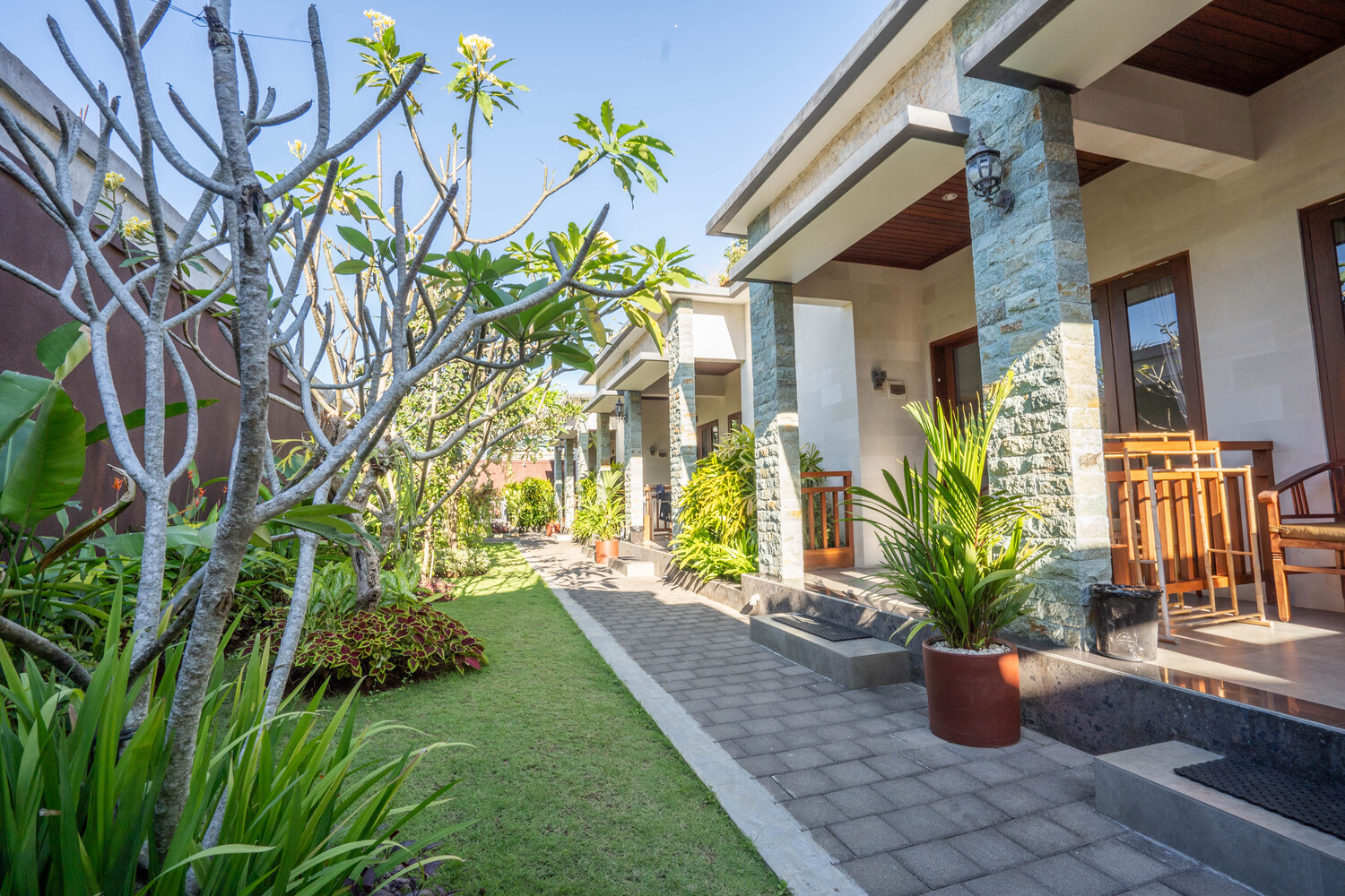 zaara-guesthouse-uluwatu0.jpg